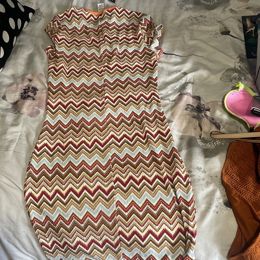 Pattern dress - Picture 2 of 2